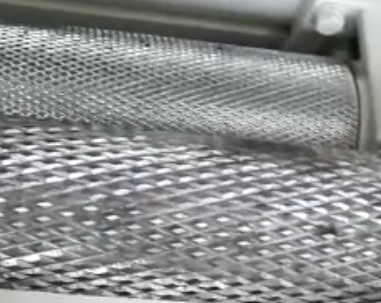 旋切单板去皮机