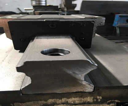 单板剥皮机直线导轨