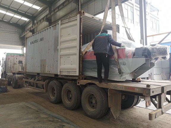 实木贴皮削皮机